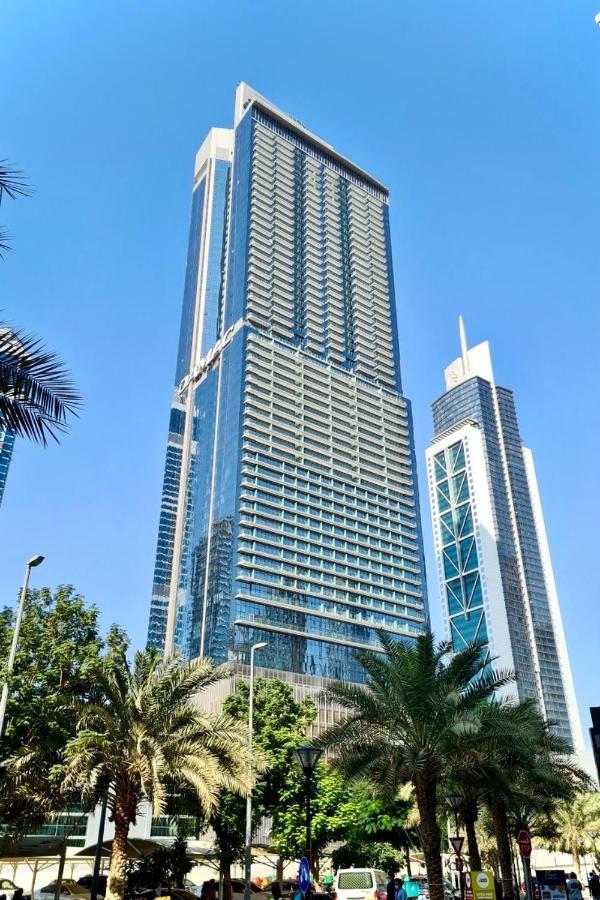 Infinity Pool & Burj Khalifa View L Luxe Paramount Dubai Dış mekan fotoğraf